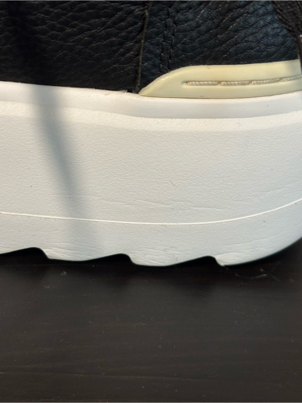 UGG Treadlite Leather Platform Sneakers Black White Sole Women’s 8.5 - Picture 11 of 11